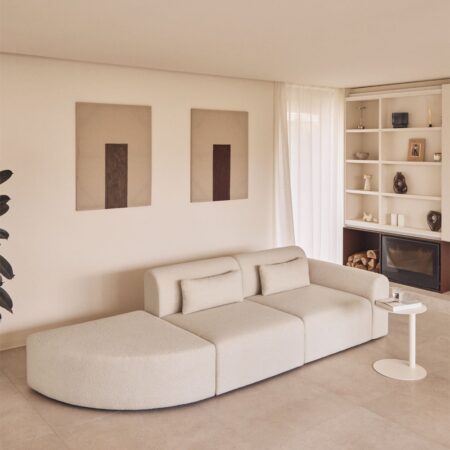Divano componibile angolare destro in 2 pezzi con pouf triangolare in shearling Borjan