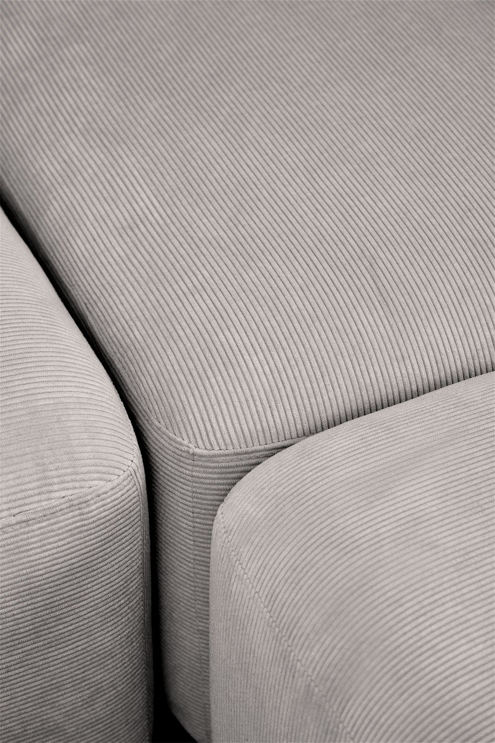 Divano componibile angolare in 2 pezzi con chaise longue sinistra e pouf Fogler