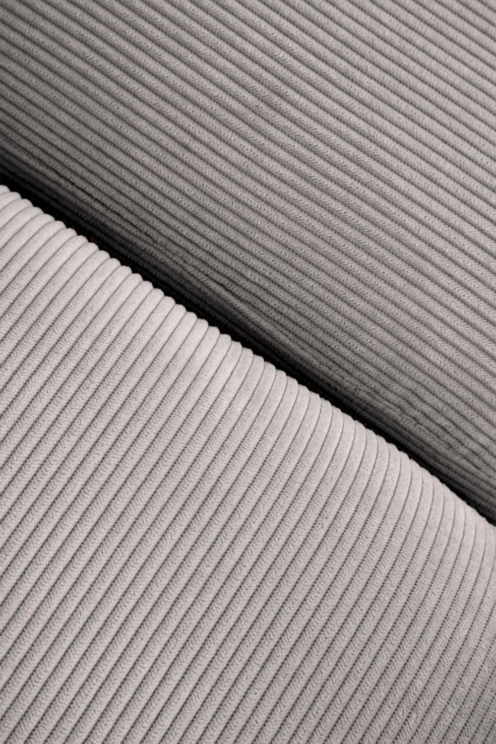 Divano componibile angolare in 2 pezzi con chaise longue sinistra e pouf Fogler