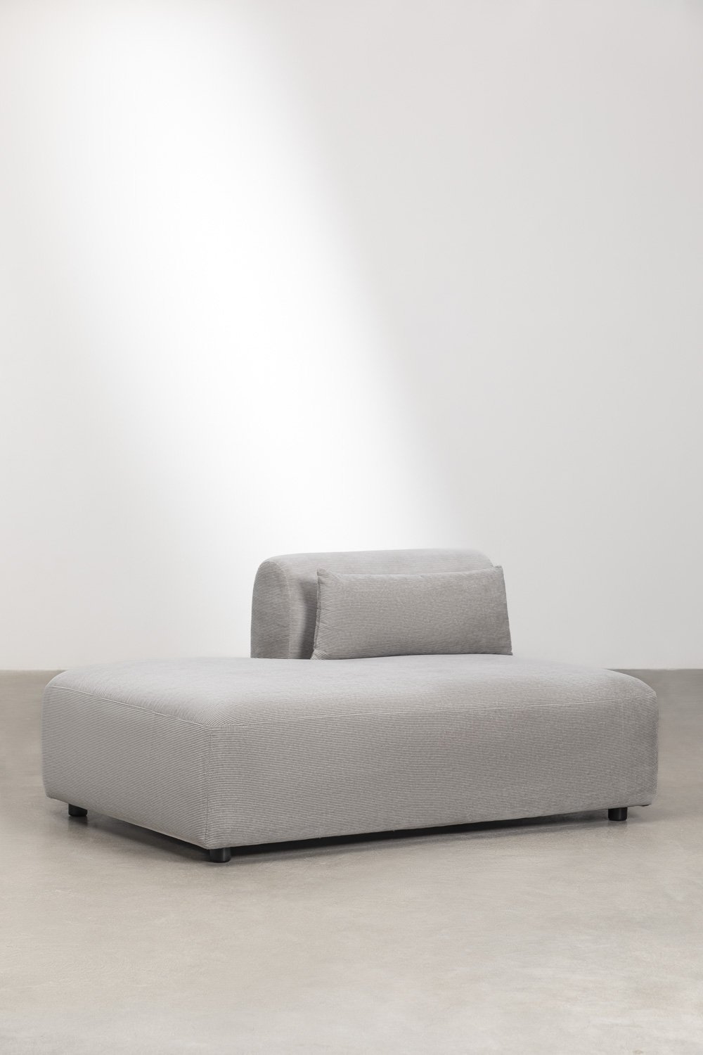Divano componibile angolare in 2 pezzi con chaise longue sinistra e pouf Fogler