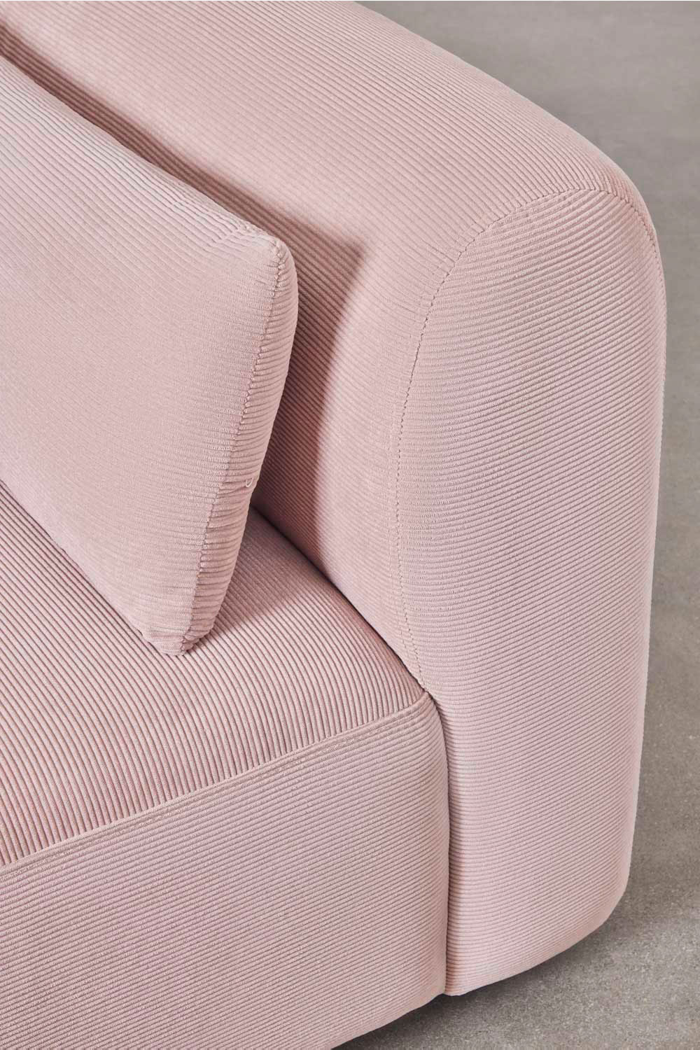 Divano componibile angolare in 4 pezzi con chaise longue sinistra e pouf Fogler