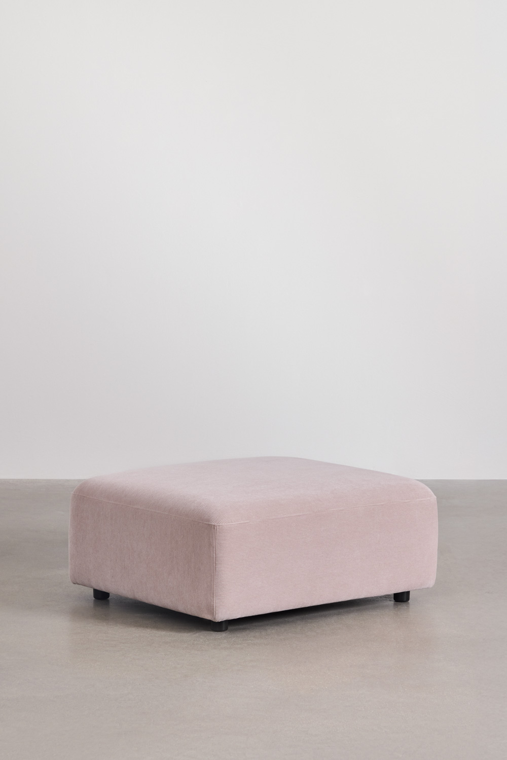 Divano componibile angolare in 4 pezzi con chaise longue sinistra e pouf Fogler