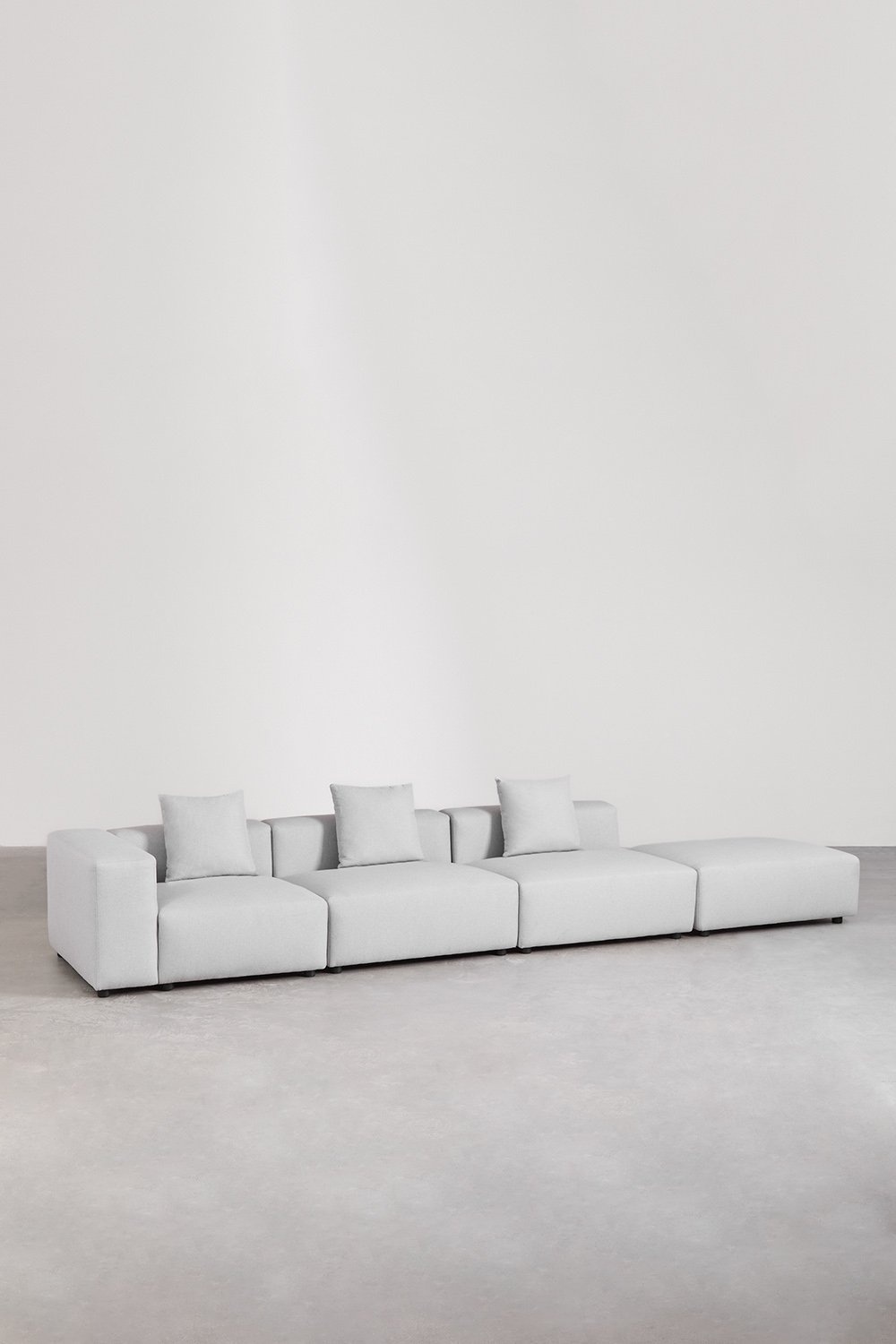 Sofà modulare angolare sinistro a 3 pezzi con bracciolo alto e pouf (↔︎450 cm) Bruna