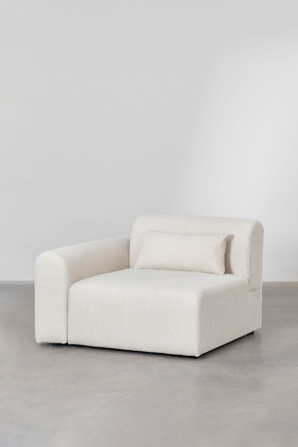 Divano componibile angolare sinistro in 2 pezzi con pouf triangolare in shearling Borjan