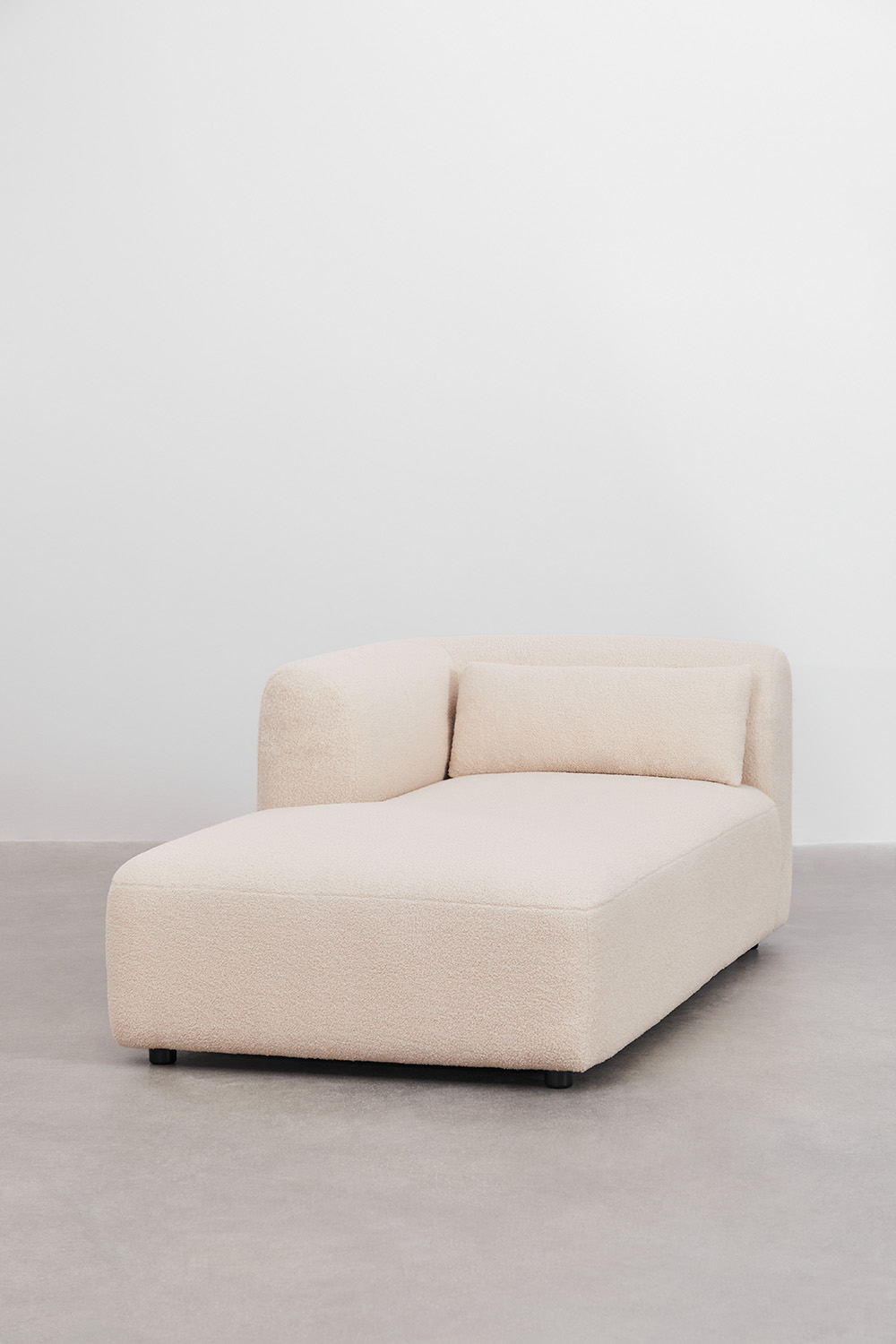 Divano componibile chaise longue angolare sinistro in 4 pezzi con chaise e puff Fogler