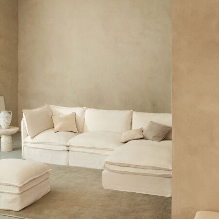 Divano componibile con chaise longue e pouf Grace in lino e cotone in 3 pezzi
