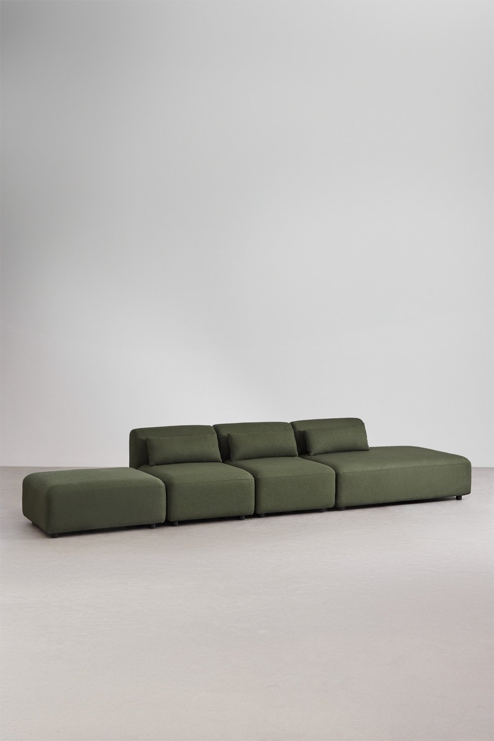 Divano componibile in 3 pezzi con chaise longue destra e pouf Fogler