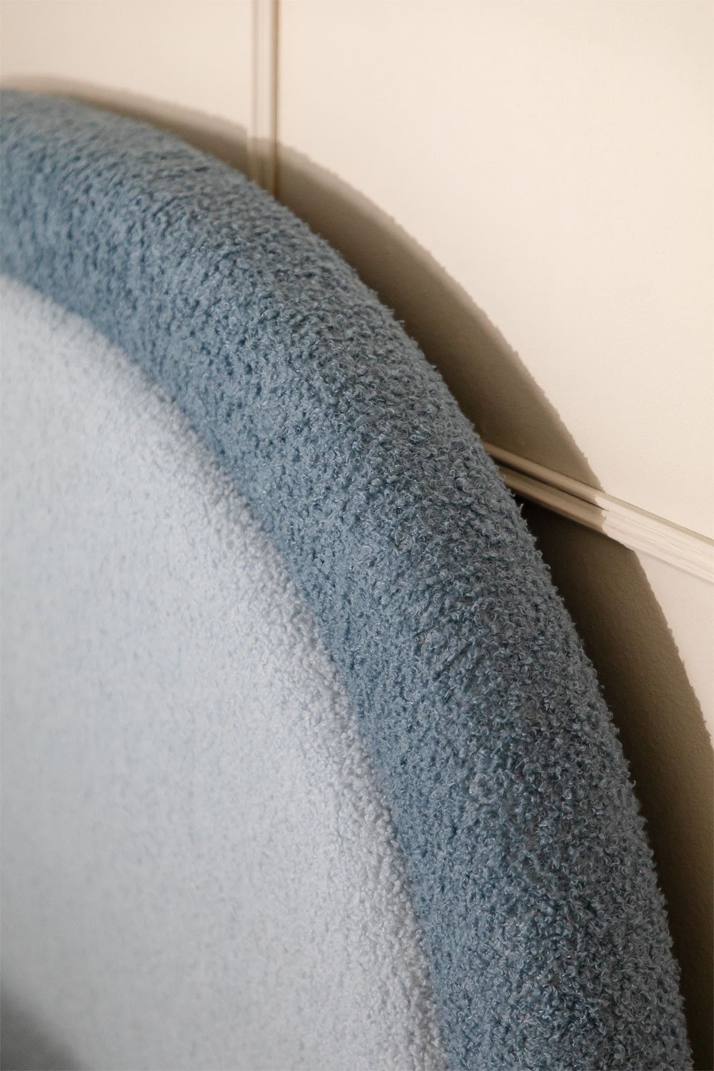 Letto con contenitore ribaltabile in tessuto bouclé Kalwa