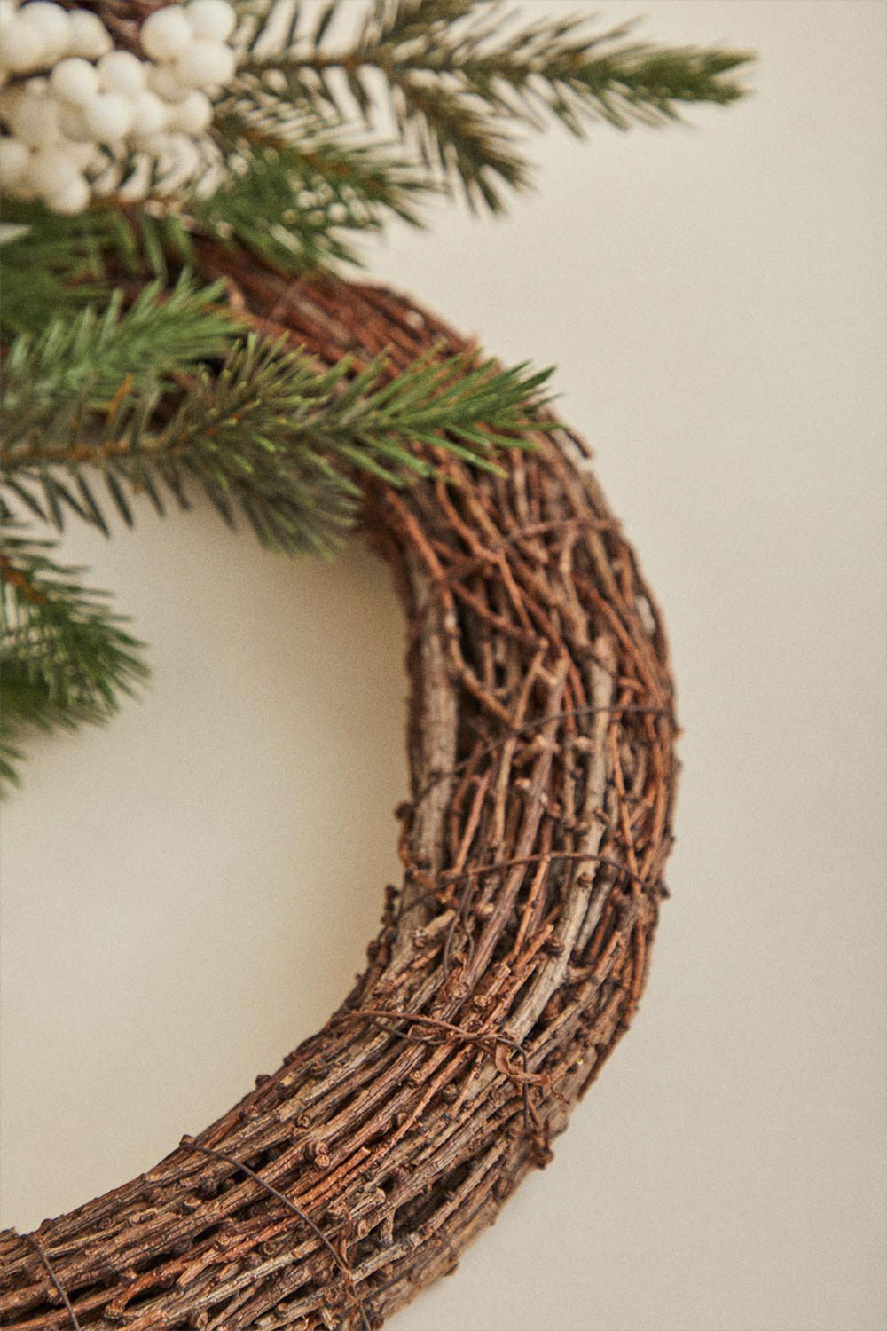 Corona di Natale decorativa in rattan con pigne Fironila