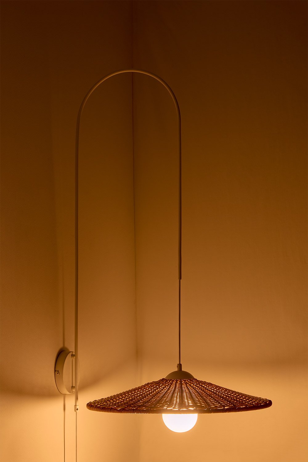 Lampada da parete per esterni Sopant in ferro e rattan sintetico
