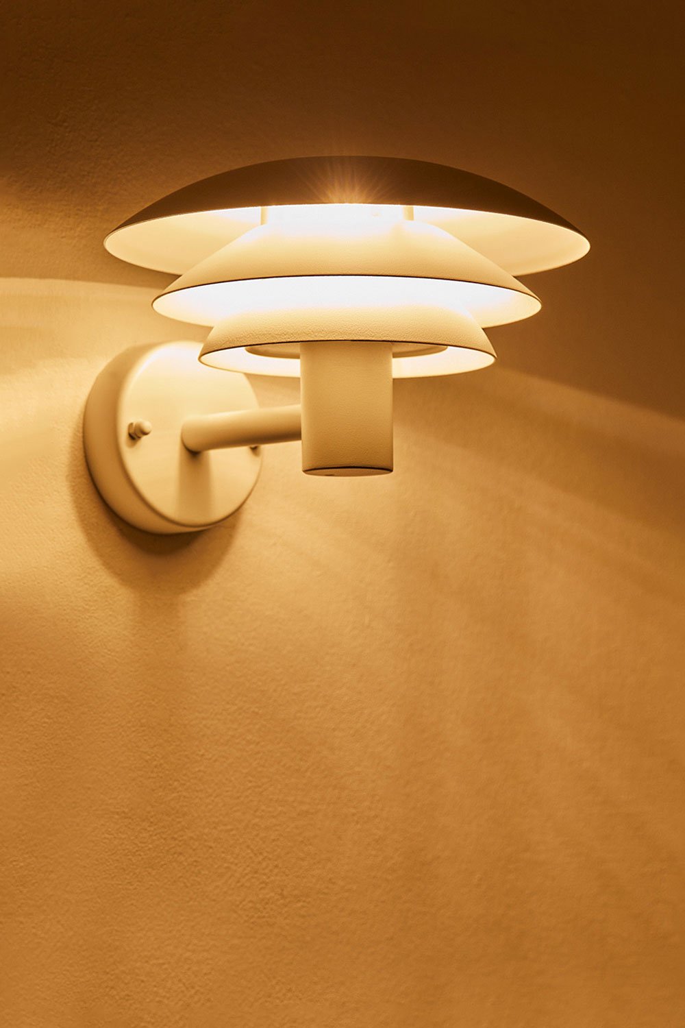 Lampada da parete per esterno Lirano in acciaio inox