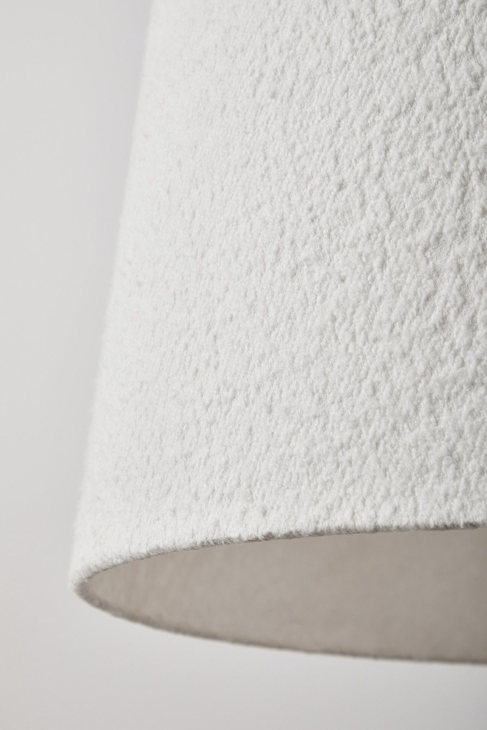 Lampada da soffitto in tessuto bouclé Delmore
