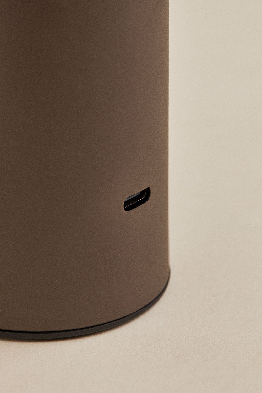 Lampada da tavolo in metallo per esterni a LED wireless Loentia
