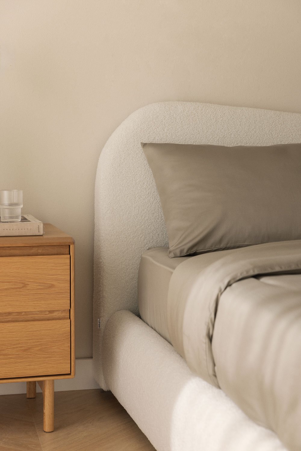 Letto con contenitore ribaltabile imbottito Winselet