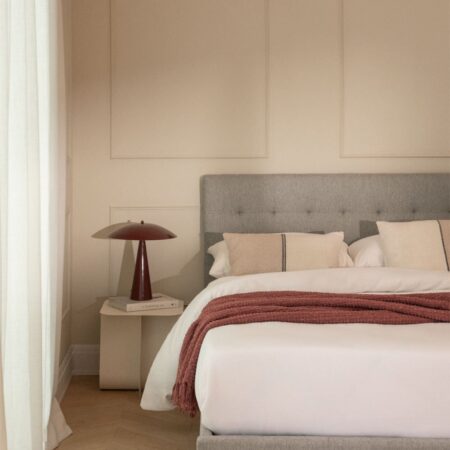 Letto imbottito Abiel con rotelle pieghevole