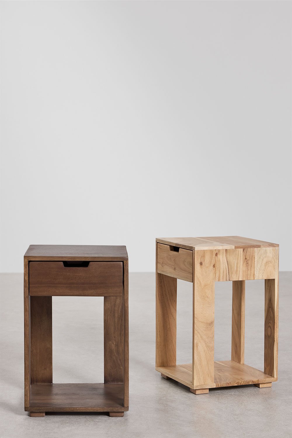 Confezione da 2 comodini quadrati 35x35 cm in legno Leduc