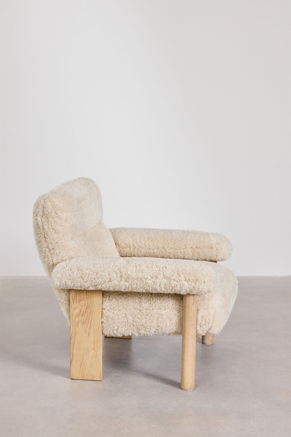 Poltrona Bernia Style in shearling e frassino