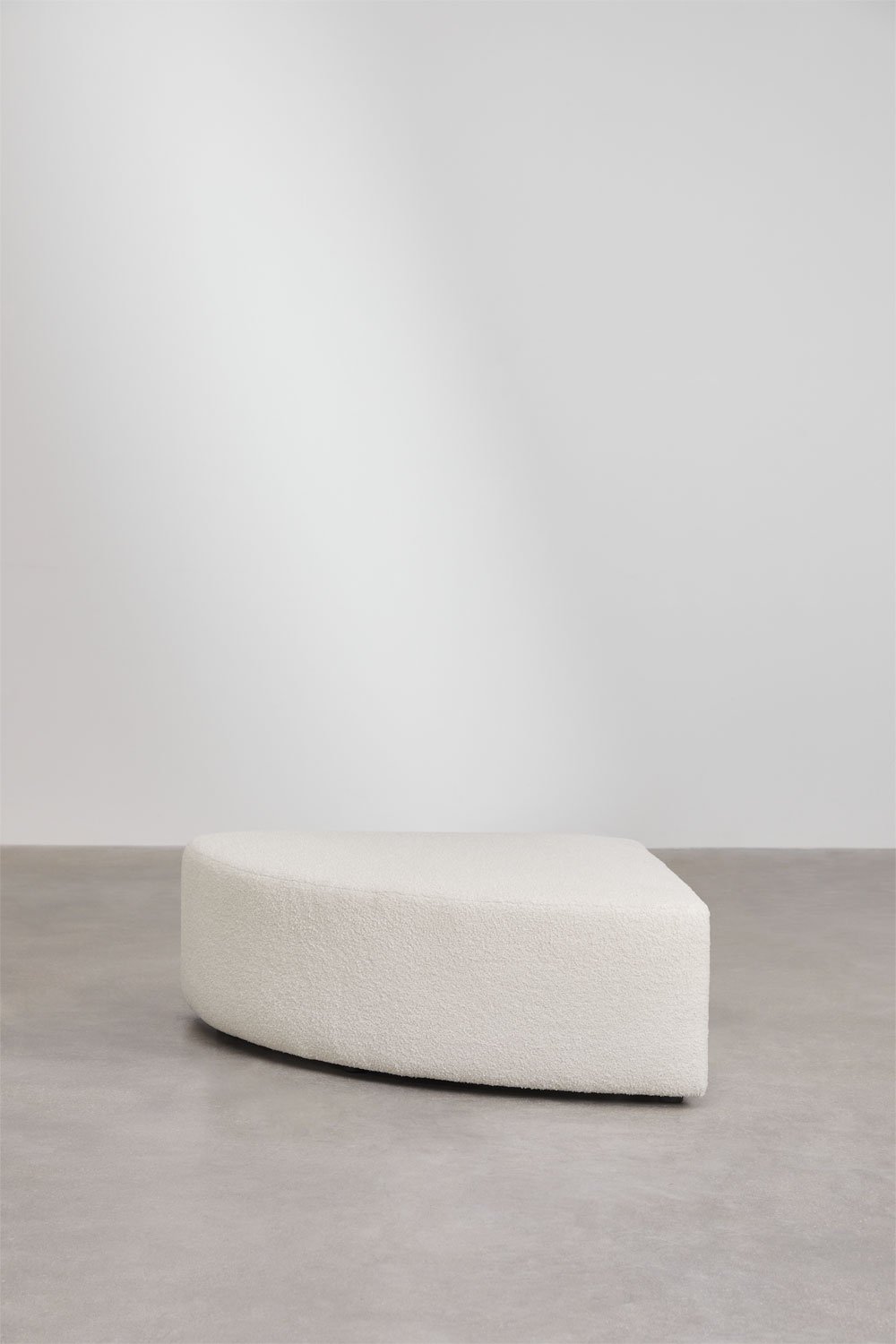 Pouf triangolare per divano componibile in shearling Borjan