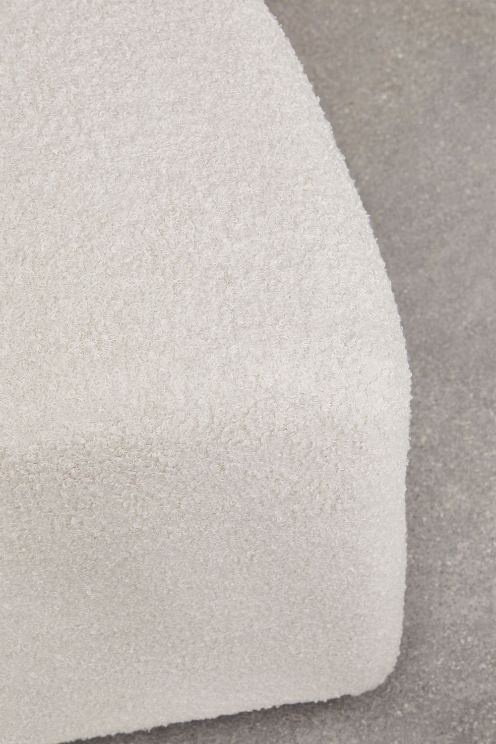 Pouf triangolare per divano componibile in shearling Borjan