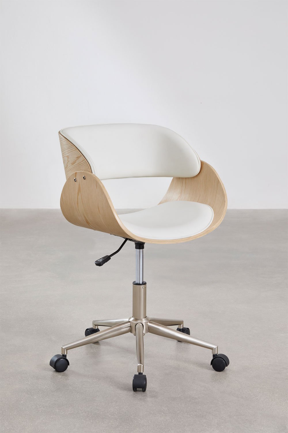 Sedia da scrivania con ruote in legno e similpelle Lorete