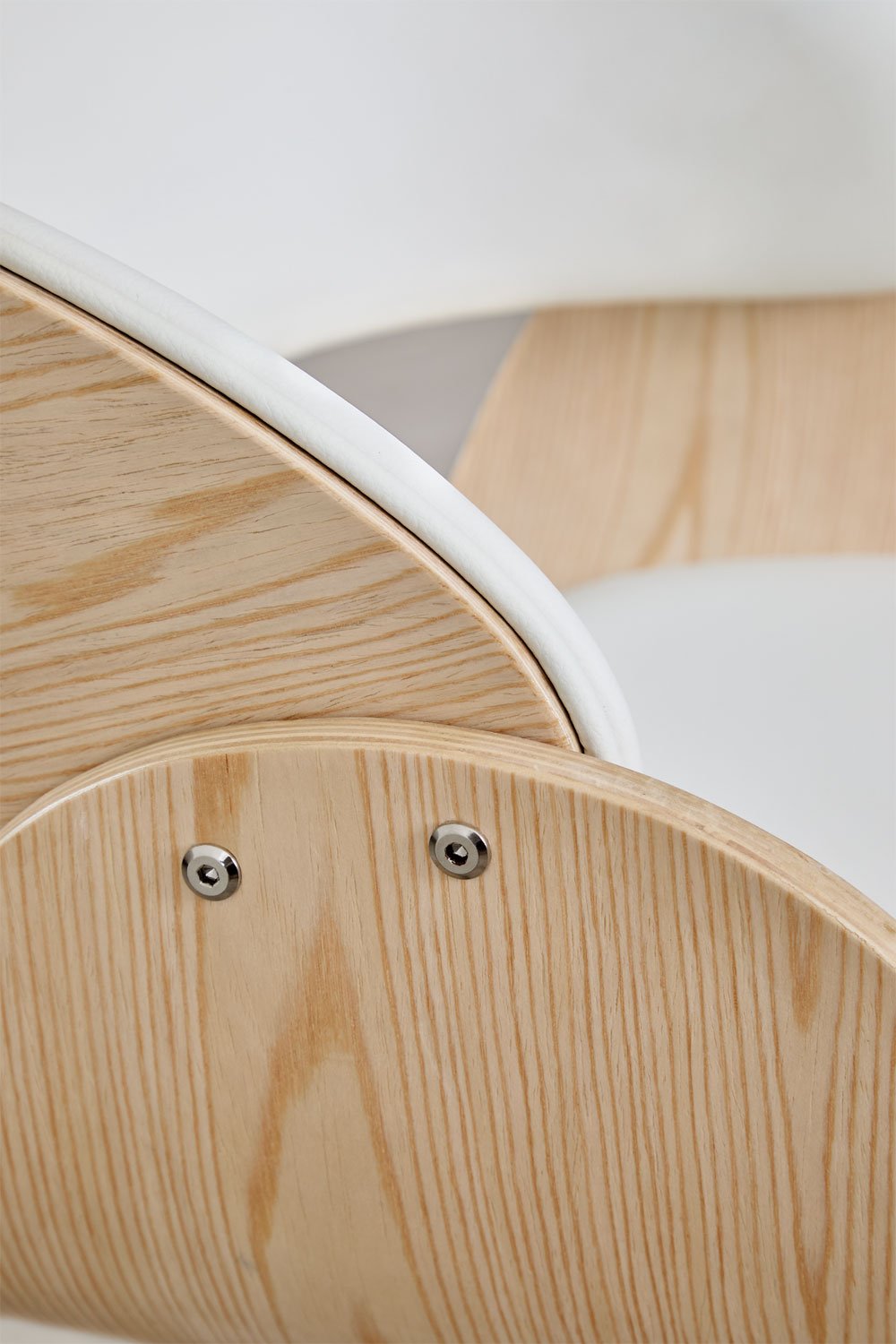 Sedia da scrivania con ruote in legno e similpelle Lorete