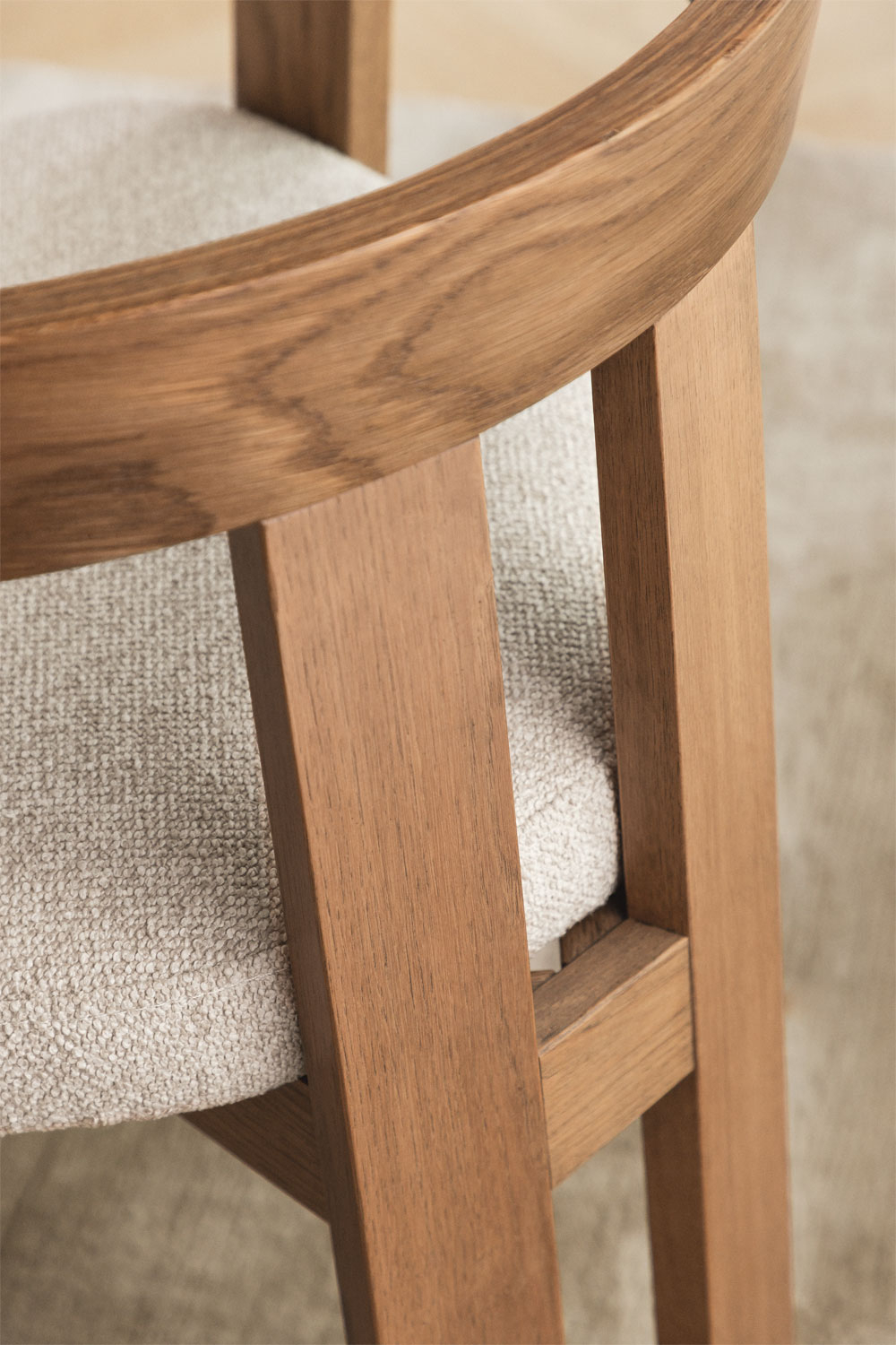 Sedia da pranzo imbottita Yvone con braccioli in legno