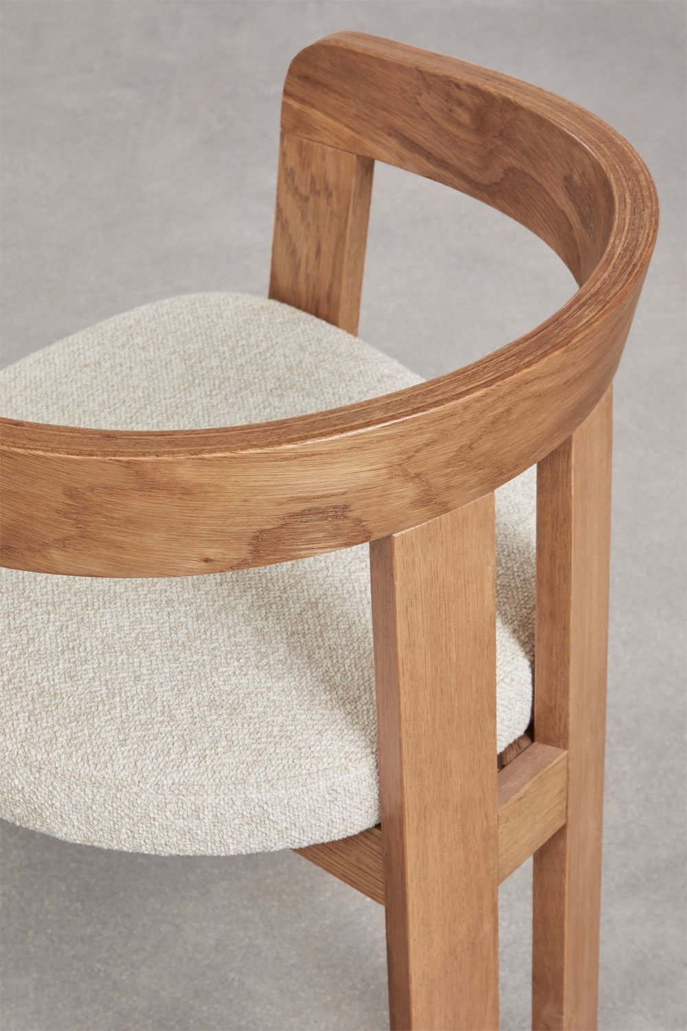 Sedia da pranzo imbottita Yvone con braccioli in legno