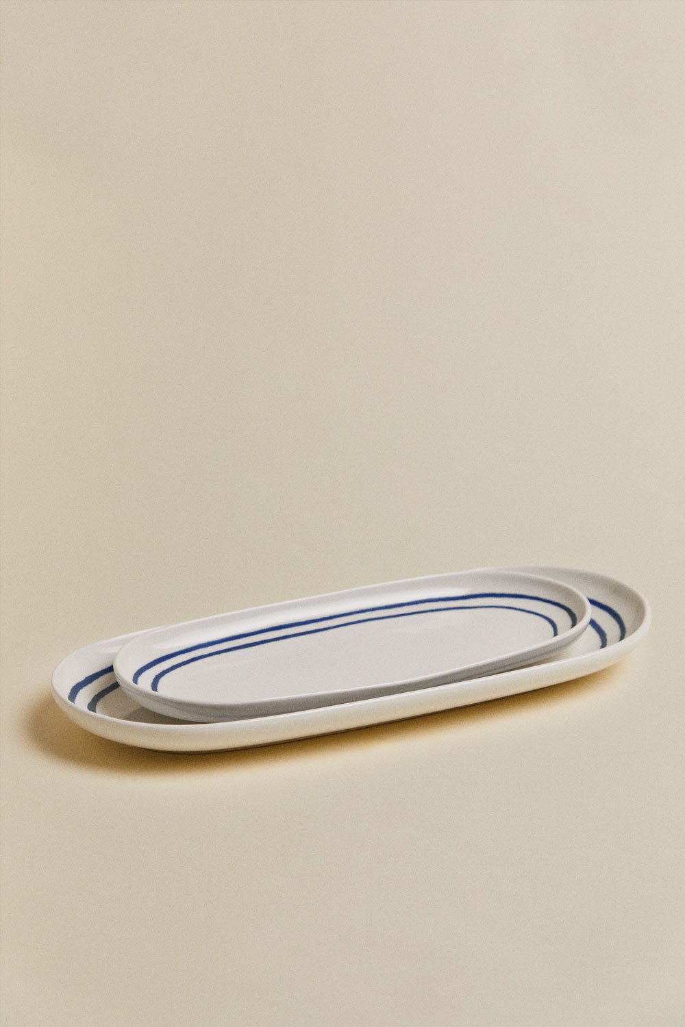 Set di 2 vassoi in new bone china Isolda