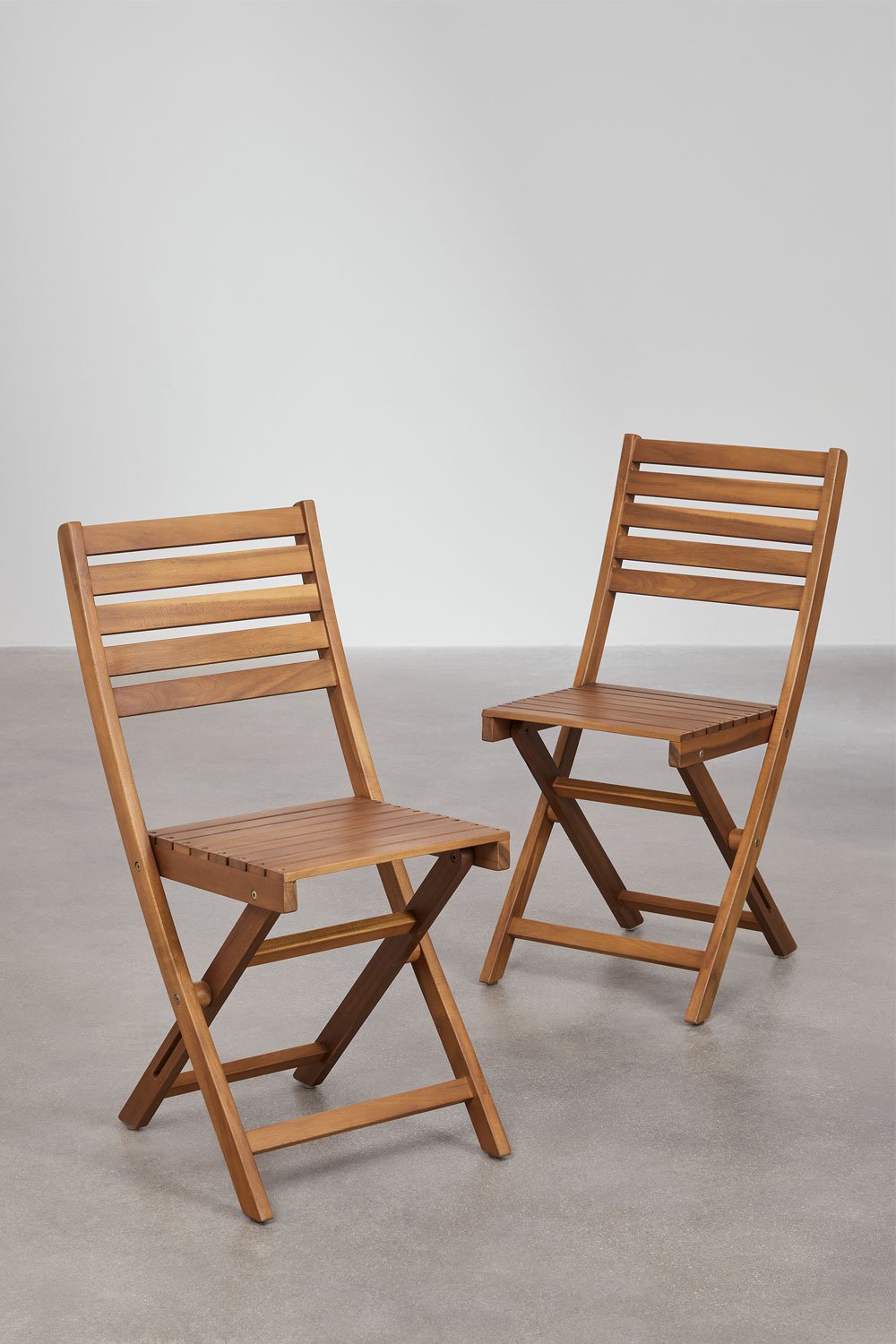 Set tavolo rotondo (Ø60 cm) e 2 sedie da giardino pieghevoli in legno di acacia Delawer