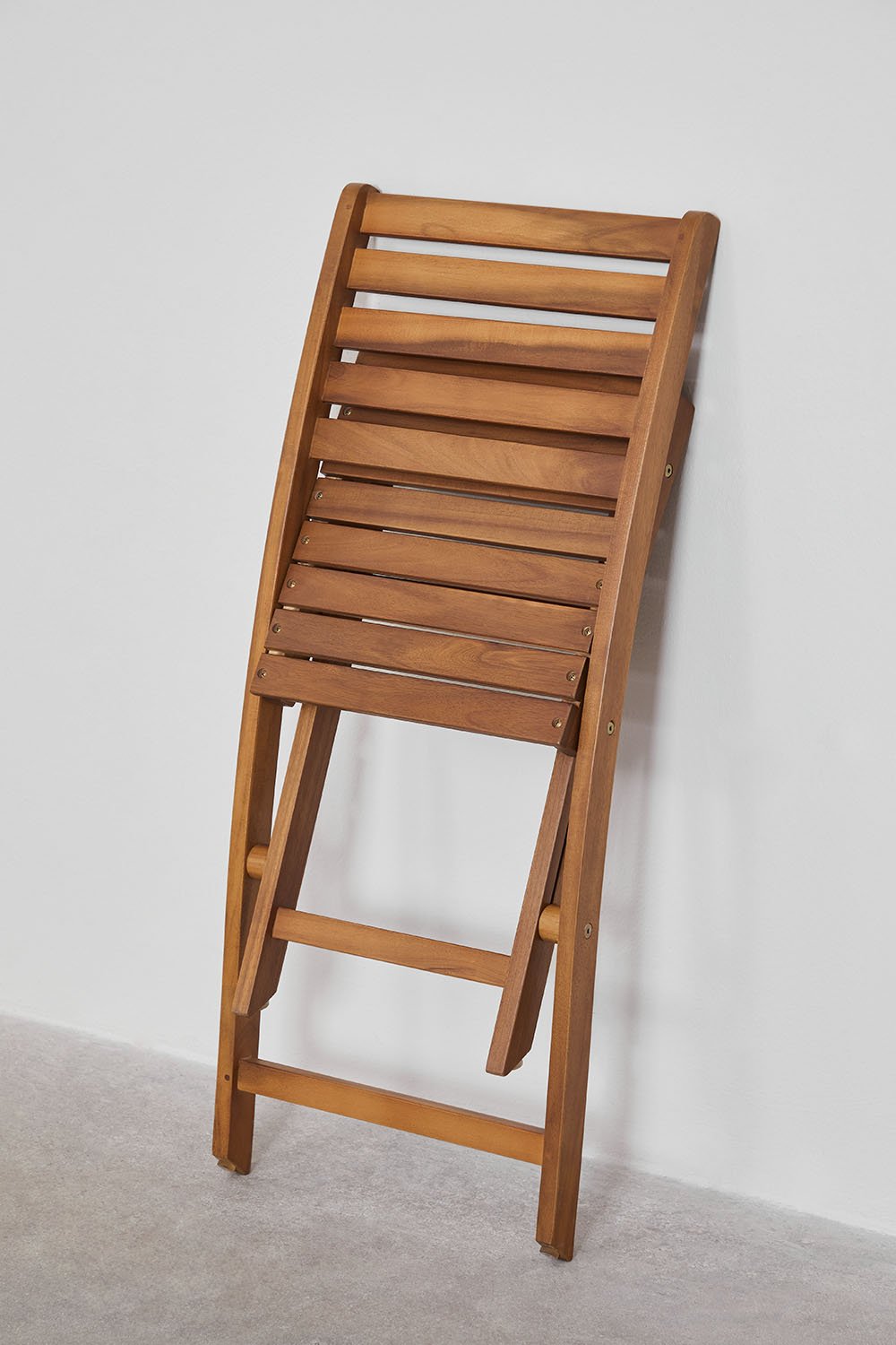 Set tavolo rotondo (Ø60 cm) e 2 sedie da giardino pieghevoli in legno di acacia Delawer