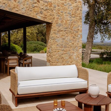 Set da giardino con divano 3 posti e 2 tavolini in rattan e legno di acacia Famara