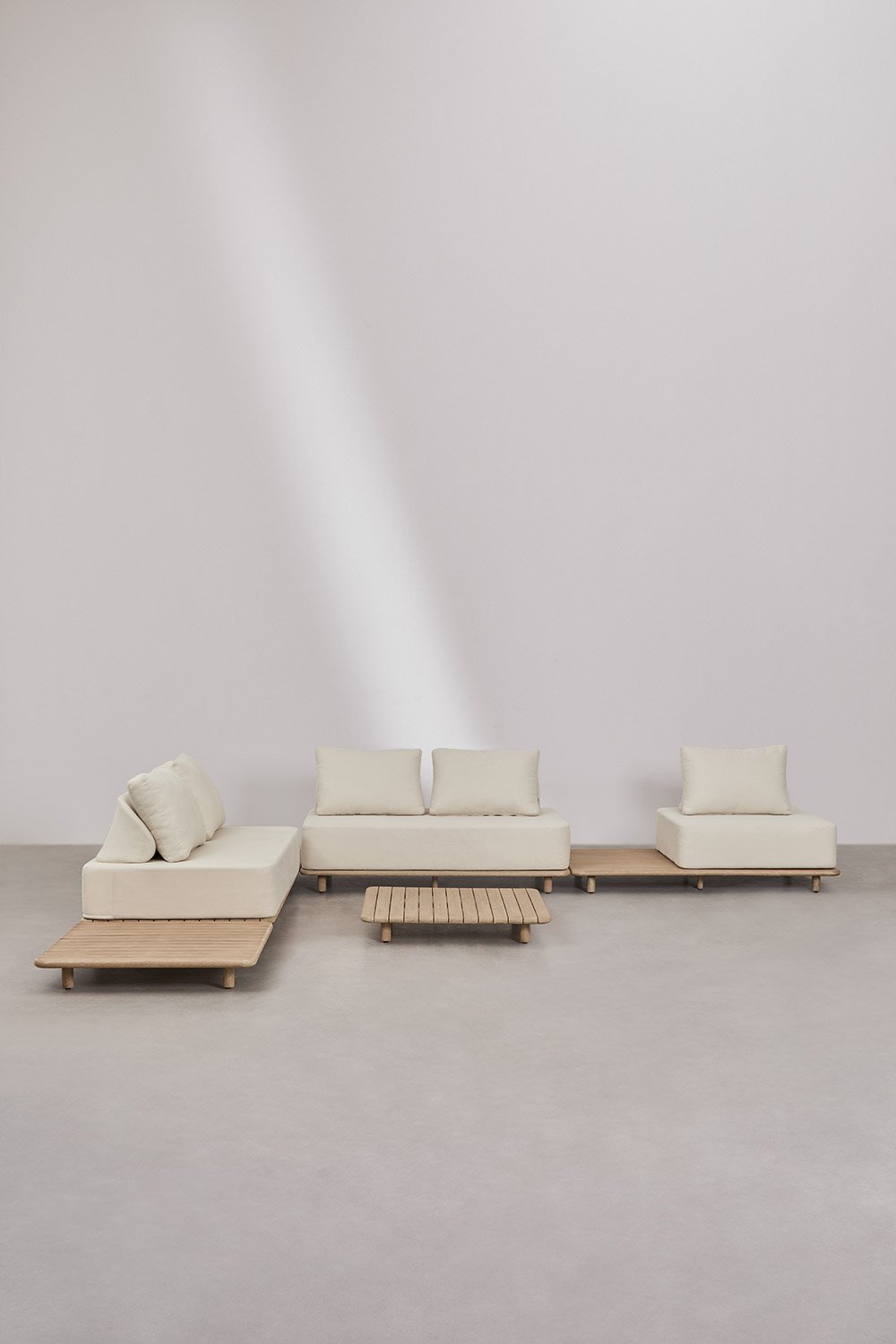 Set da giardino con divano angolare modulare 4 pezzi con tavolino laterale e tavolino 95x95 cm in acacia Portet