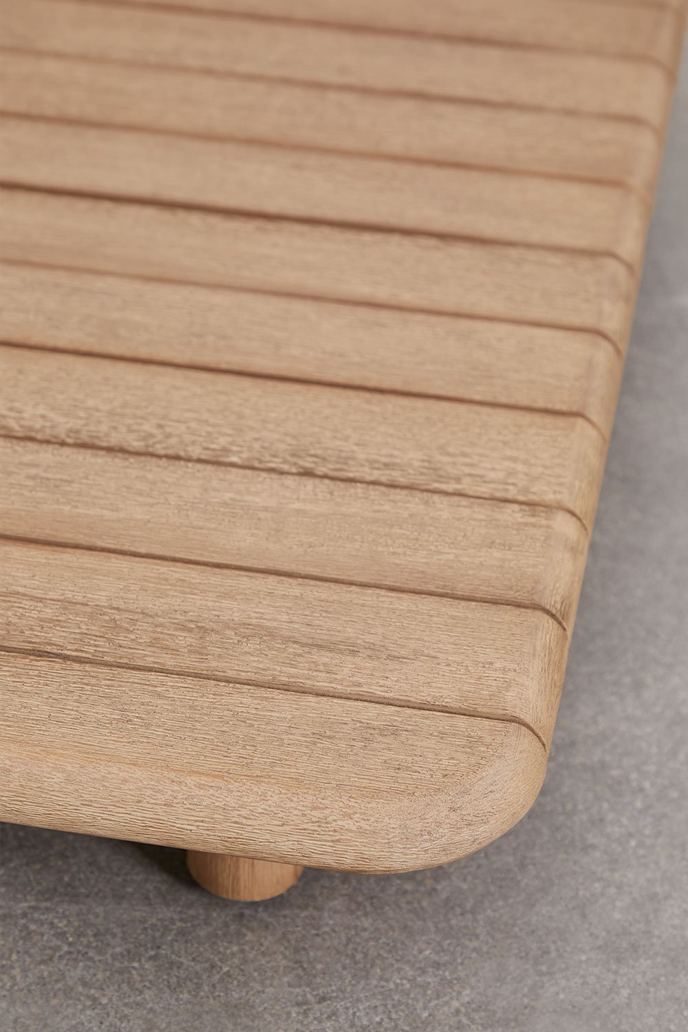 Set da giardino con divano chaise longue modulare 4 pezzi con tavolino laterale e tavolino basso 160x95 cm in acacia Portet