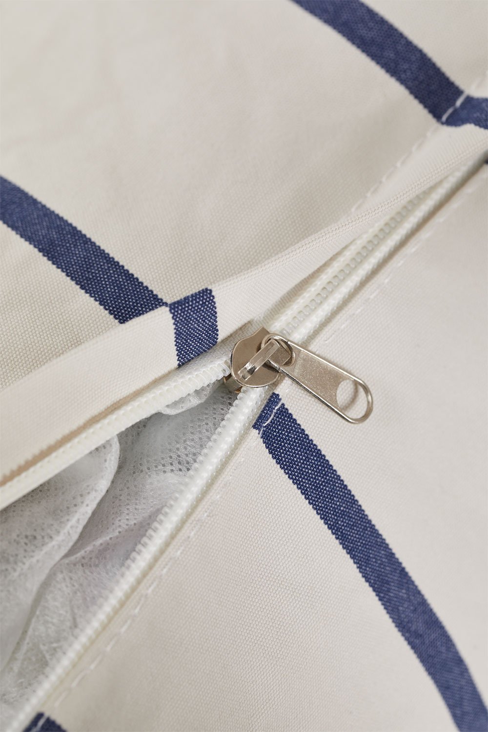 Set da giardino con divano modulare a 5 pezzi, tavolino e pouf convertibile Amaro