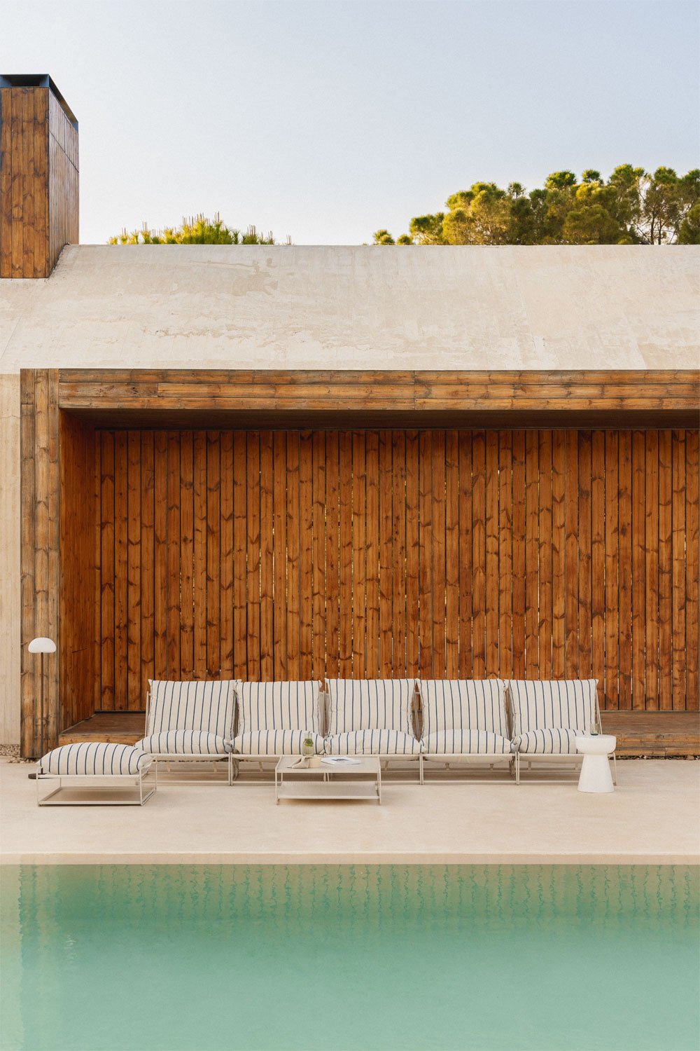 Set da giardino con divano modulare a 5 pezzi, tavolino e pouf convertibile Amaro