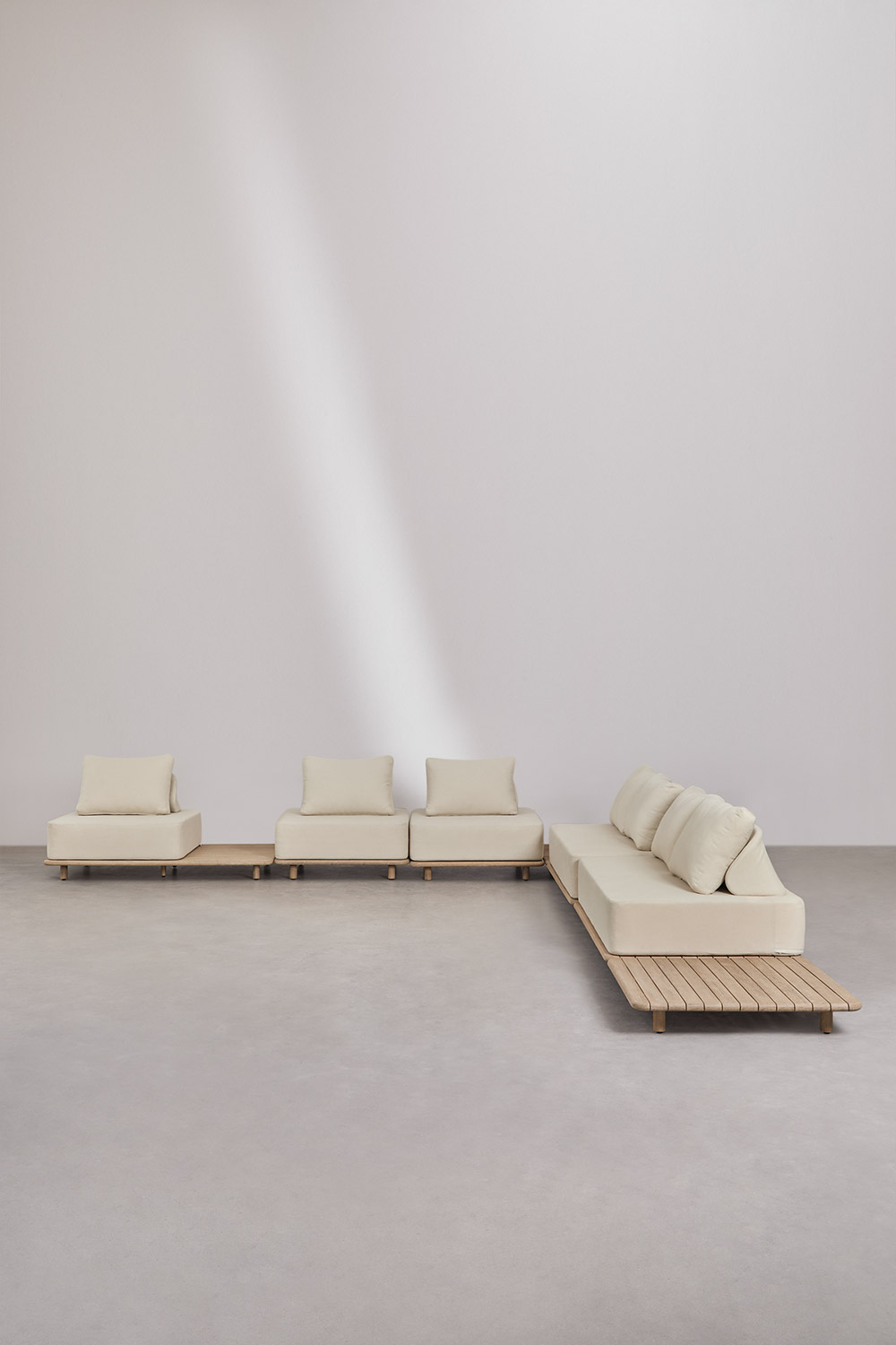 Set da giardino con divano angolare modulare 5 pezzi con tavolino laterale e tavolino laterale 95x95 cm in acacia Portet