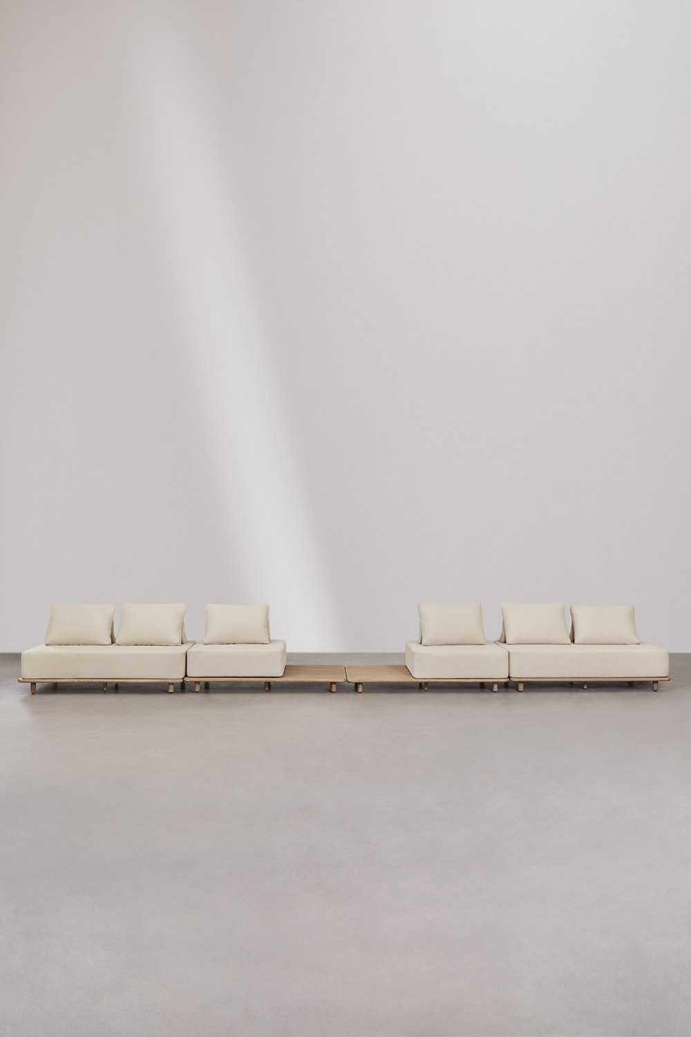 Set da salotto con divano modulare a 4 pezzi con tavolino in acacia Portet
