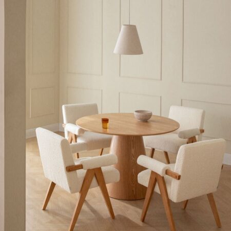 Set da tavola rotonda Ø120 cm in impiallacciatura di frassino Aura e 4 sedie da pranzo in legno e tessuto bouclé Lucca