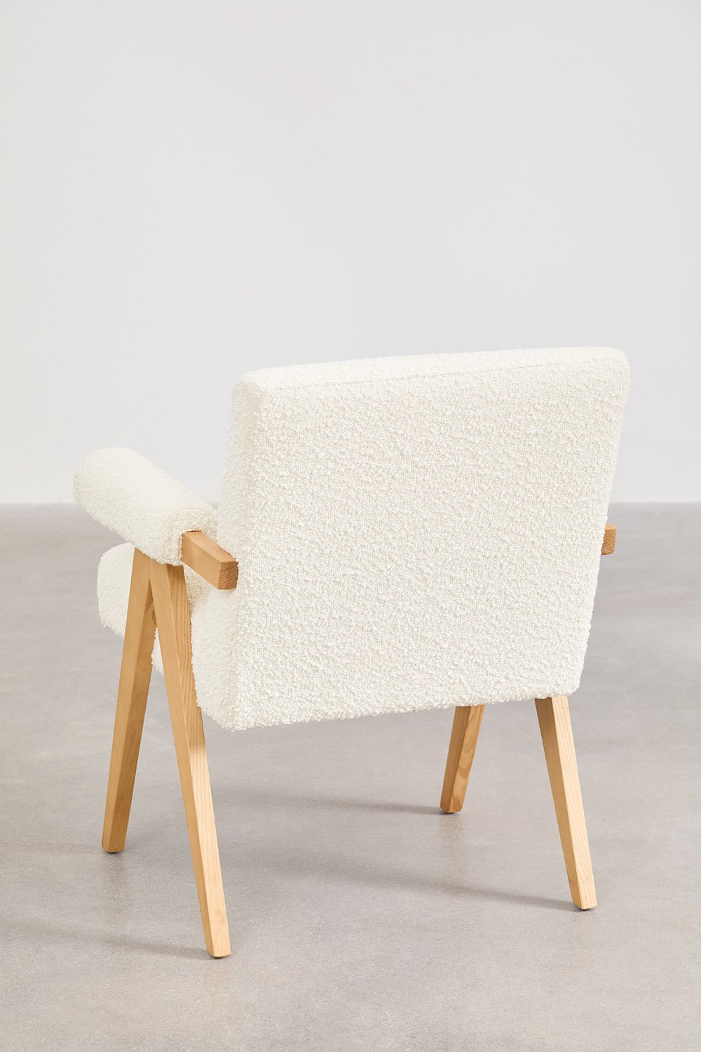 Set da tavola rotonda Ø120 cm in impiallacciatura di frassino Aura e 4 sedie da pranzo in legno e tessuto bouclé Lucca