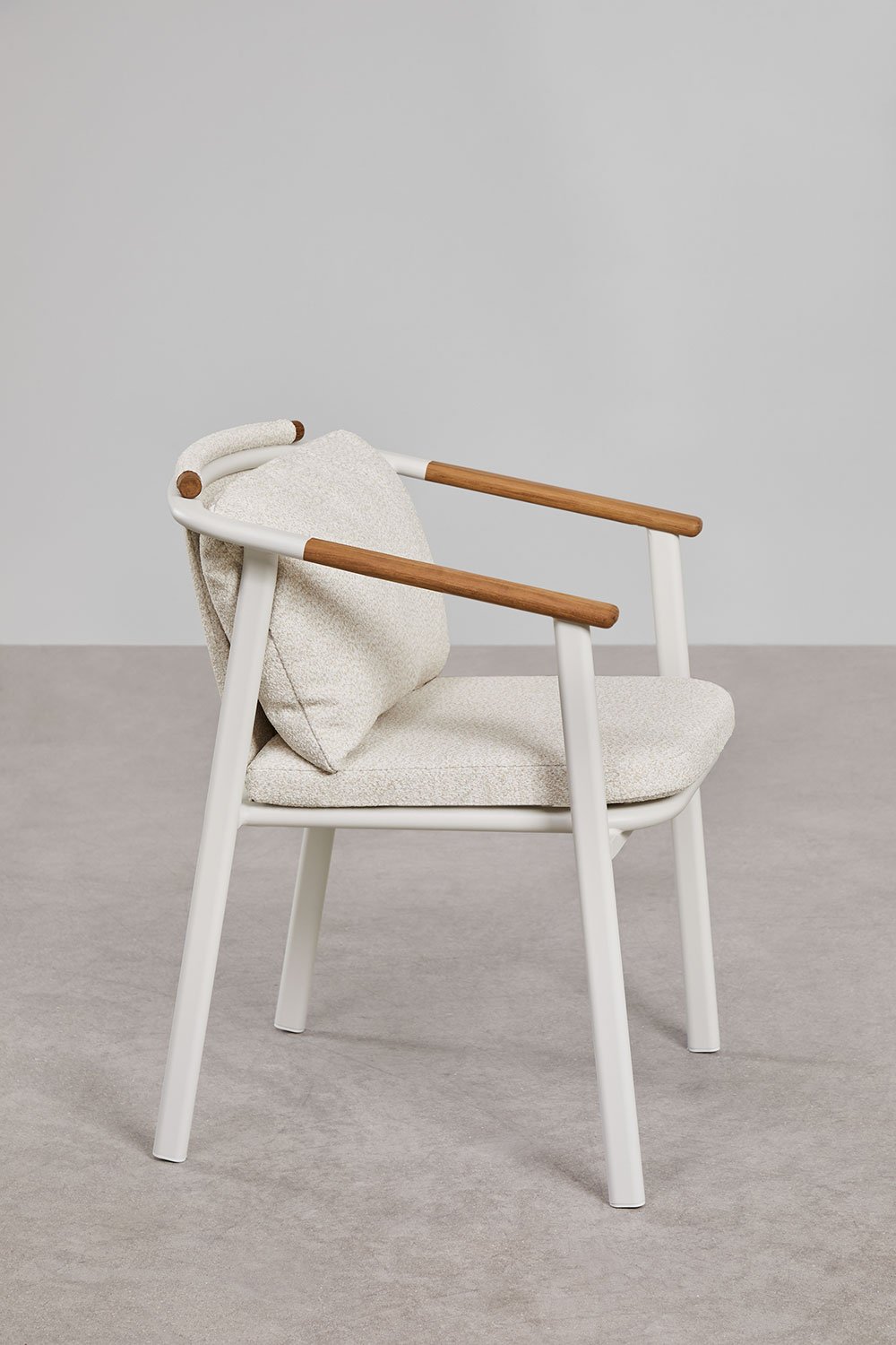 Set da tavolo ovale Taneli, 260x110 cm, in alluminio e legno di teak, e 10 sedie da giardino Yervin, in alluminio e tessuto bouc