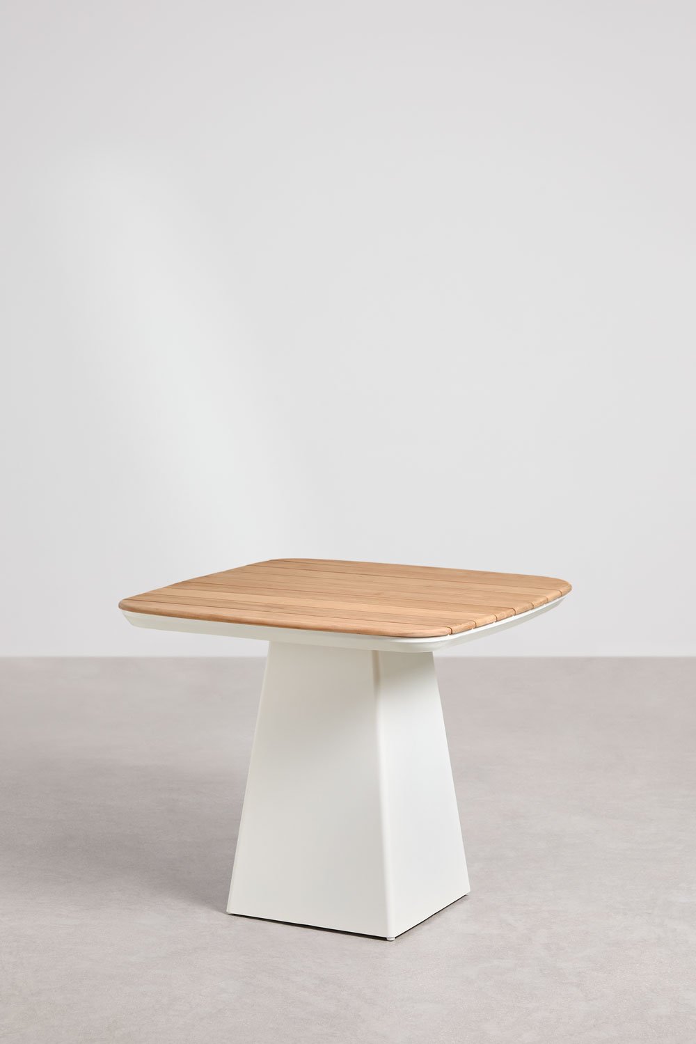 Set tavolo quadrato 90x90 cm in alluminio e legno di teak Inkeri e 4 sedie da giardino in alluminio e tessuto bouclé Yervin