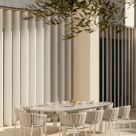 Set da tavolo rettangolare allungabile 220-280x100 cm in ceramica Zinti e 10 sedie da giardino in alluminio e tessuto Roderise