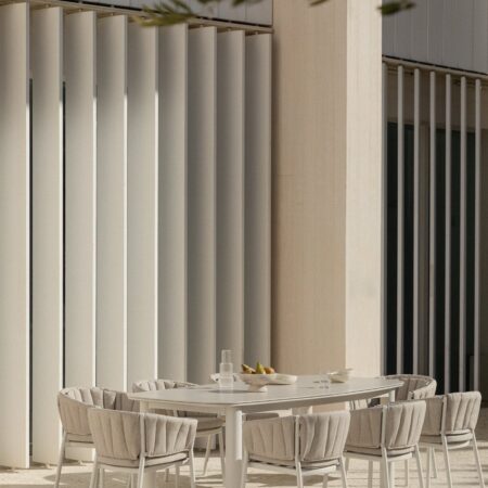 Set da tavolo rettangolare allungabile 220-280x100 cm in ceramica Zinti e 8 sedie da giardino in alluminio e tessuto Roderise