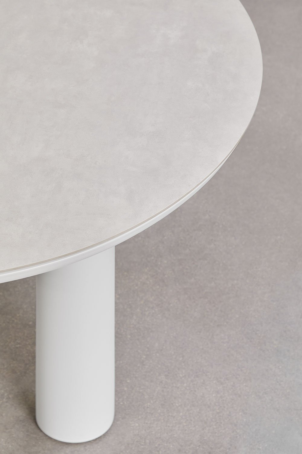Set da tavolo rotondo Ø120 cm in ceramica e alluminio Arken e 4 sedie da giardino con braccioli in alluminio e tessuto Roderise
