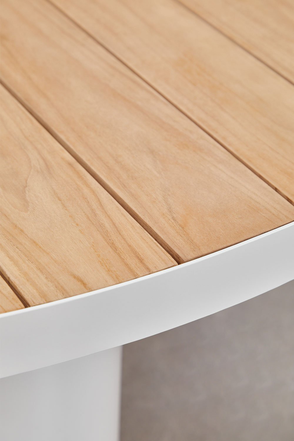 Set da tavolo rotondo Riviera, Ø180 cm, in legno di teak e alluminio, e 8 sedie da giardino Sophie in alluminio e corda intrecci