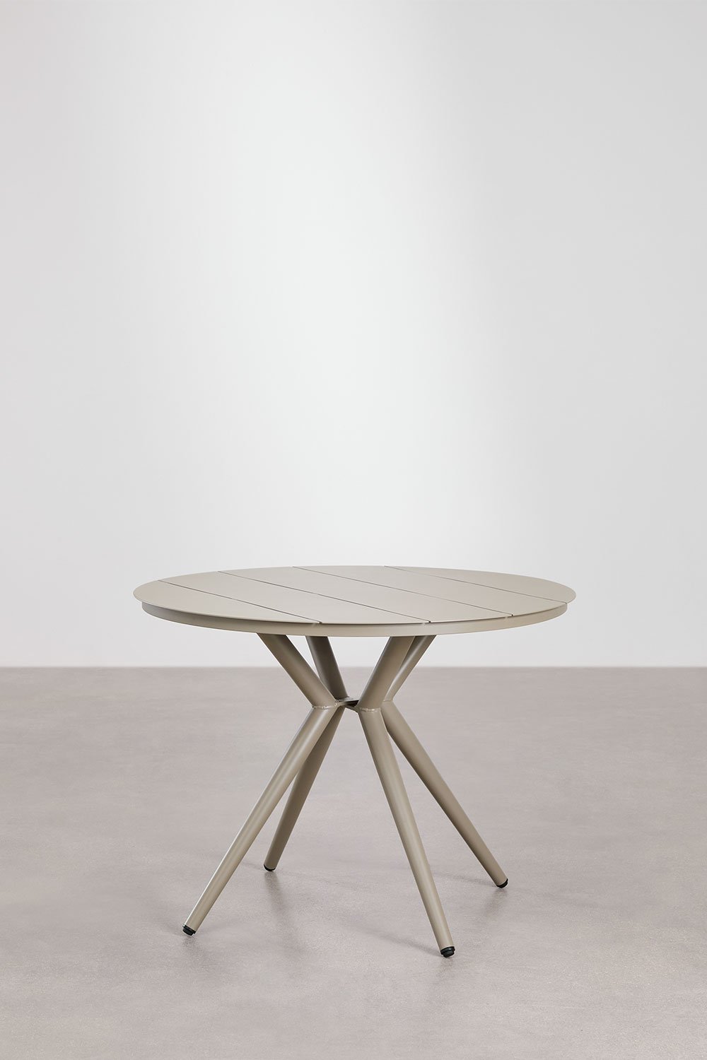 Set da tavolo rotondo Valerie, Ø100 cm, e 4 sedie da giardino Arhiza Classic in alluminio con braccioli.
