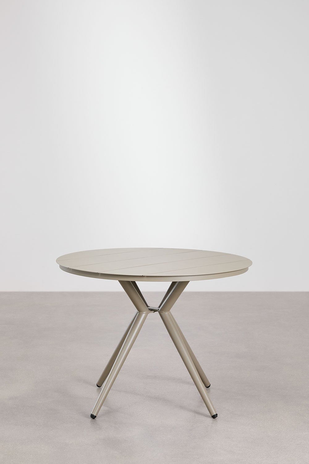 Set da tavolo rotondo Valerie, Ø100 cm, e 4 sedie da giardino Arhiza Classic in alluminio con braccioli.