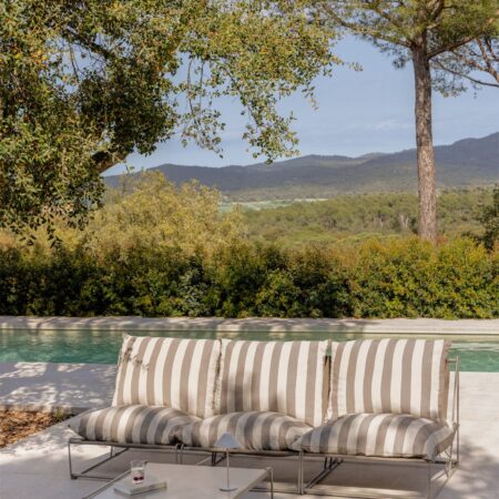 Set da giardino con divano modulare a 3 pezzi e tavolino convertibile Amaro