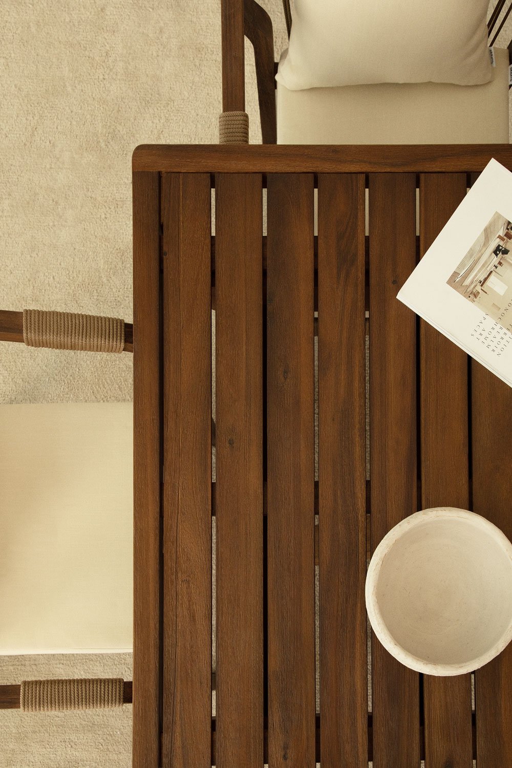 Set tavolo rettangolare estensibile 200-260-320x100 cm e 10 sedie da pranzo con braccioli in legno di acacia Dubai