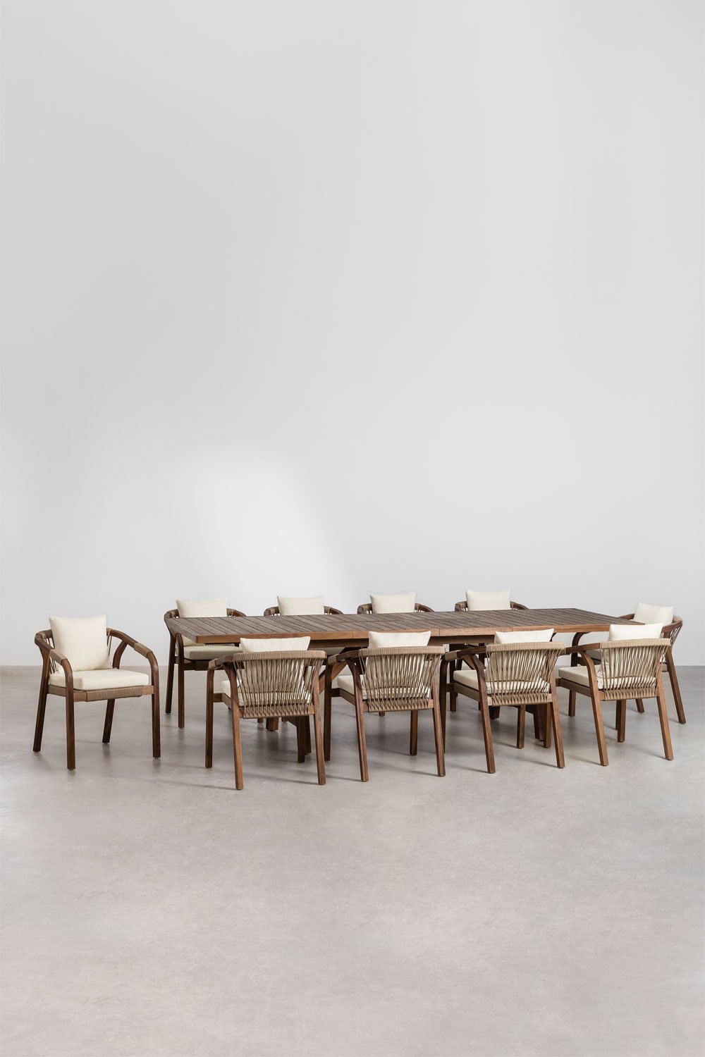 Set tavolo rettangolare estensibile 200-260-320x100 cm e 10 sedie da pranzo con braccioli in legno di acacia Dubai